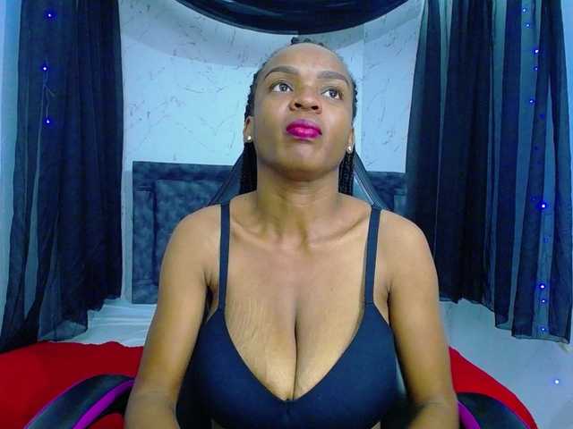 mia-thommson from BongaCams