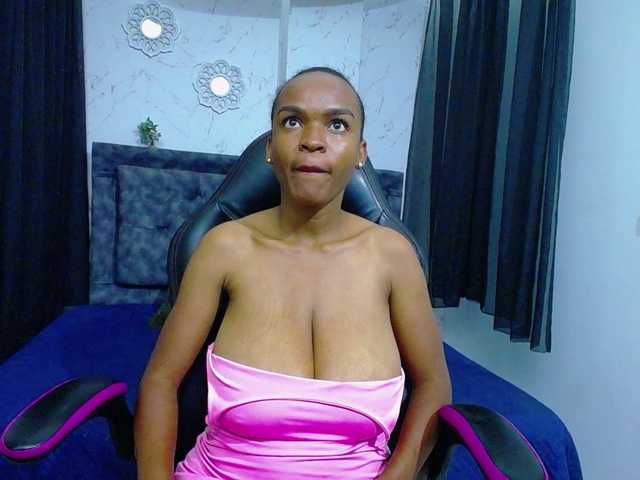 mia-thommson's BongaCams show and profile