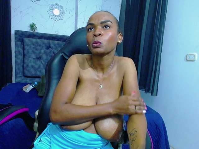 mia-thommson's BongaCams show and profile