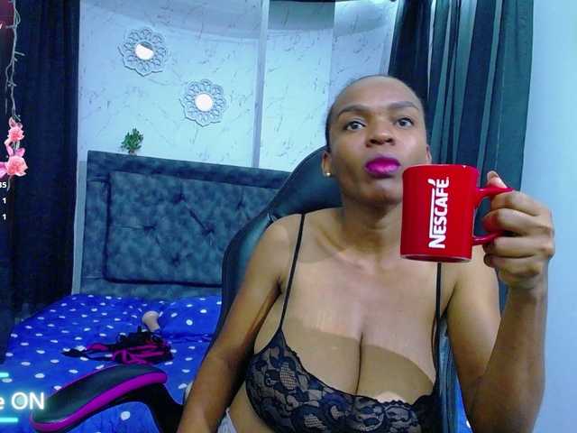 mia-thommson's BongaCams show and profile