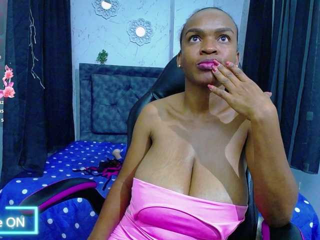 mia-thommson's BongaCams show and profile