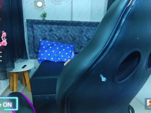 mia-thommson's BongaCams show and profile