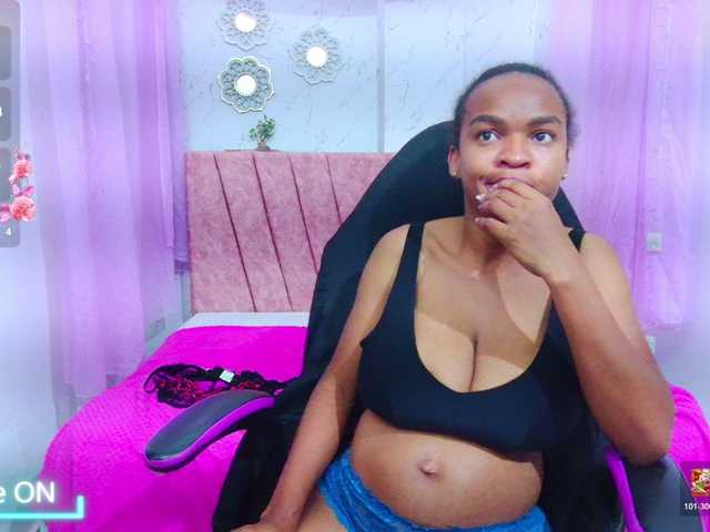 mia-thommson's BongaCams show and profile