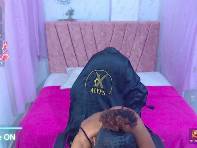 mia-thommson's BongaCams show and profile