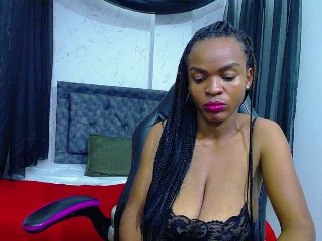 mia-thommson's BongaCams show and profile