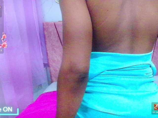 mia-thommson's BongaCams show and profile