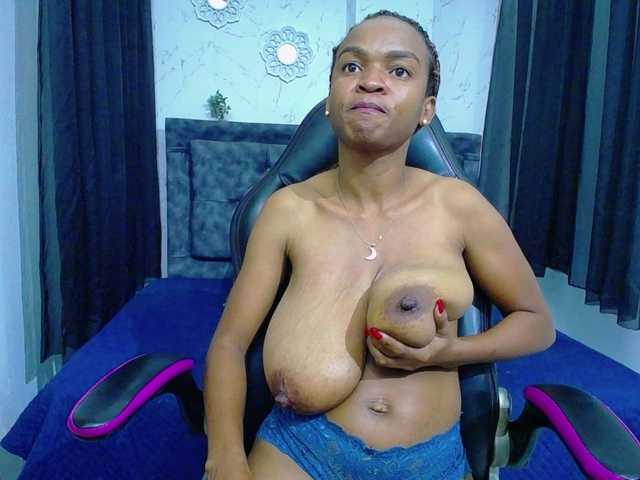 mia-thommson's BongaCams show and profile