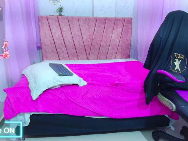 mia-thommson's BongaCams show and profile