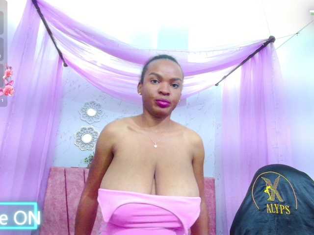 mia-thommson's BongaCams show and profile