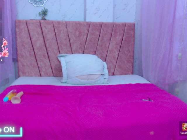 mia-thommson's BongaCams show and profile