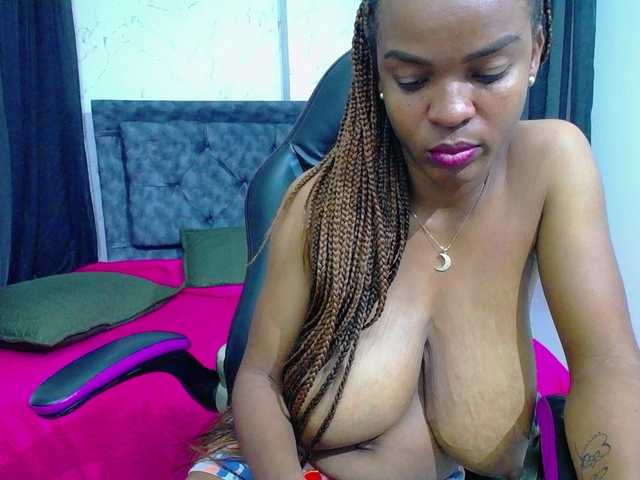 mia-thommson's BongaCams show and profile