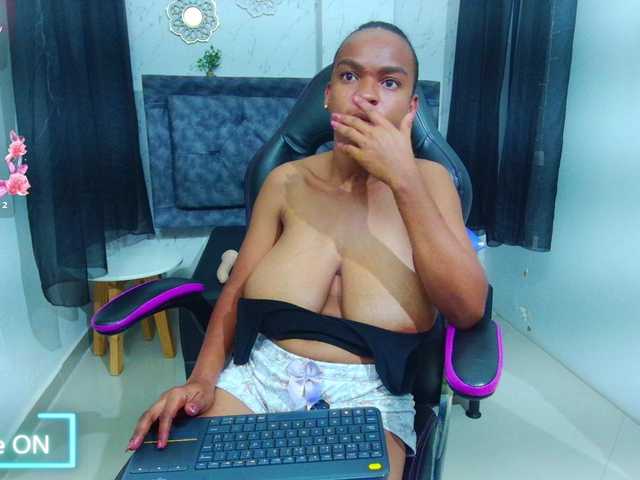 mia-thommson's BongaCams show and profile