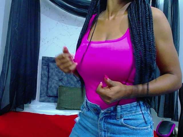 mia-thommson's BongaCams show and profile