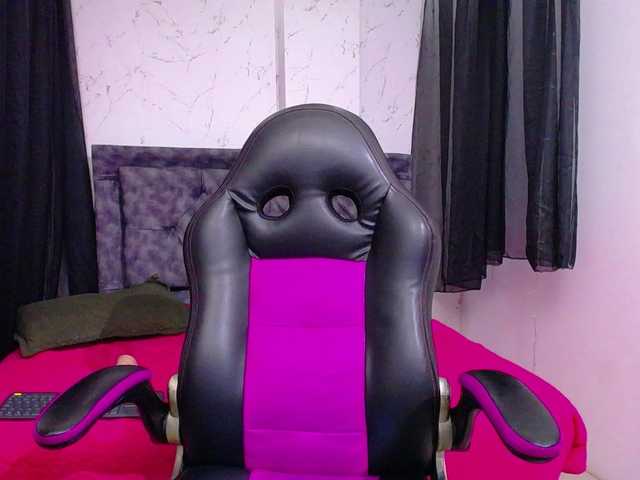 mia-thommson's BongaCams show and profile