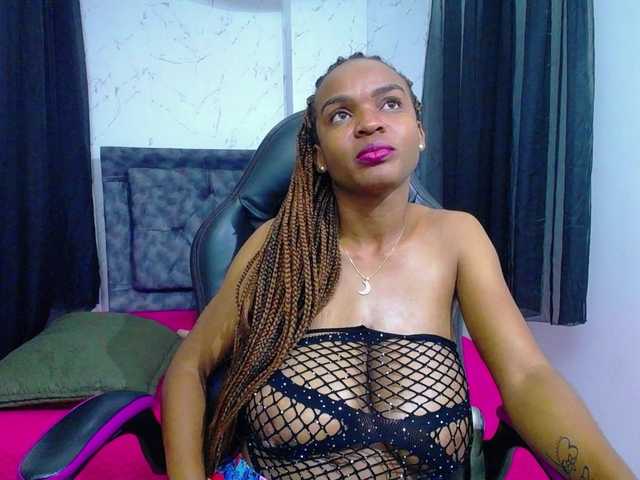 mia-thommson's BongaCams show and profile