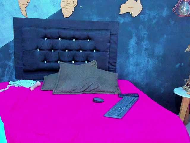 mia-thommson's BongaCams show and profile