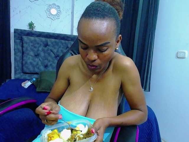 mia-thommson's BongaCams show and profile