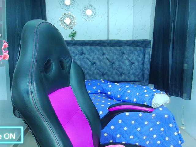 mia-thommson's BongaCams show and profile