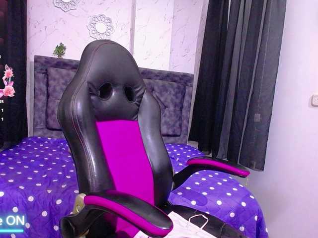 mia-thommson's BongaCams show and profile