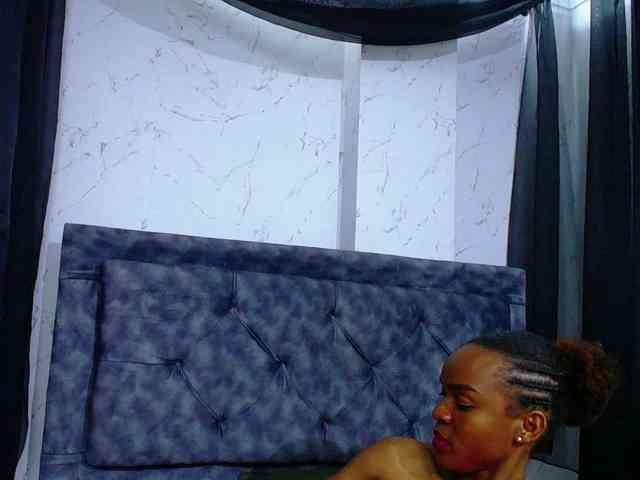 mia-thommson mia-thommson