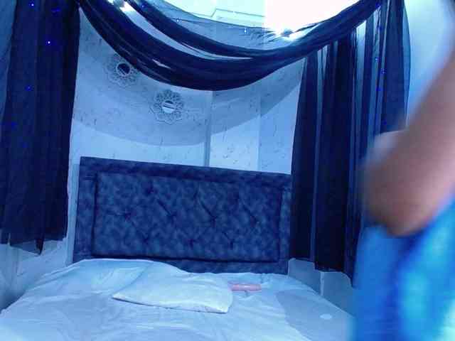 mia-thommson webcam