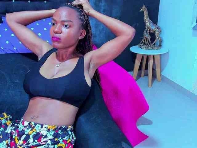 mia-thommson Live Webcam on BongaCams