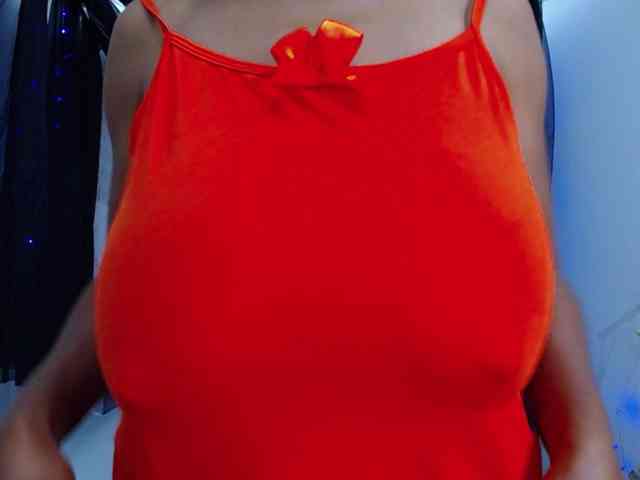 mia-thommson webcam