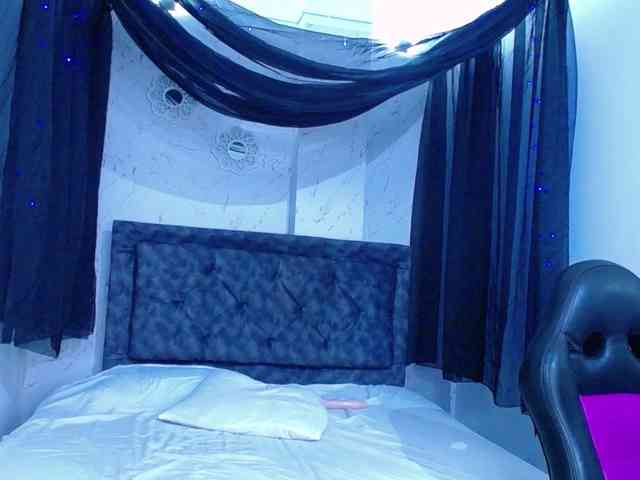 mia-thommson webcam