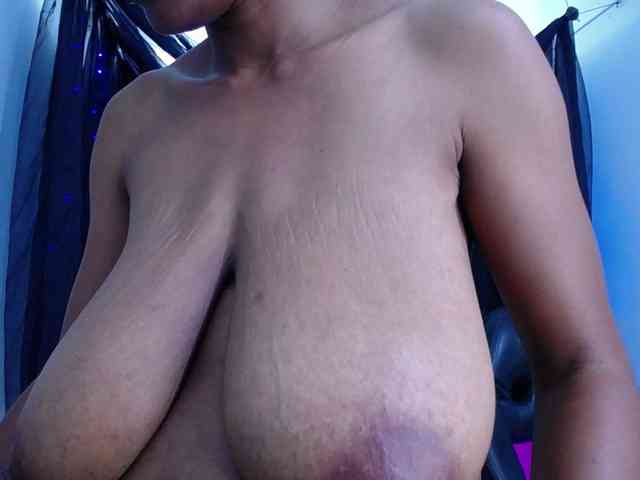 mia-thommson webcam