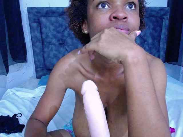 mia-thommson webcam