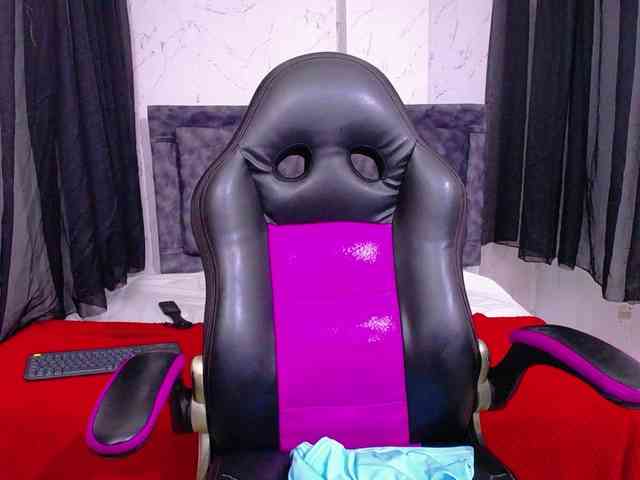 mia-thommson mia-thommson