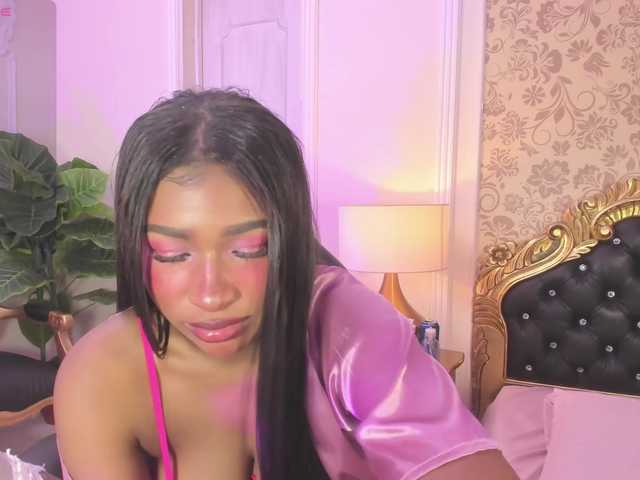 Sex chat gratuit in direct cu SophiaBloss pe BongaCams