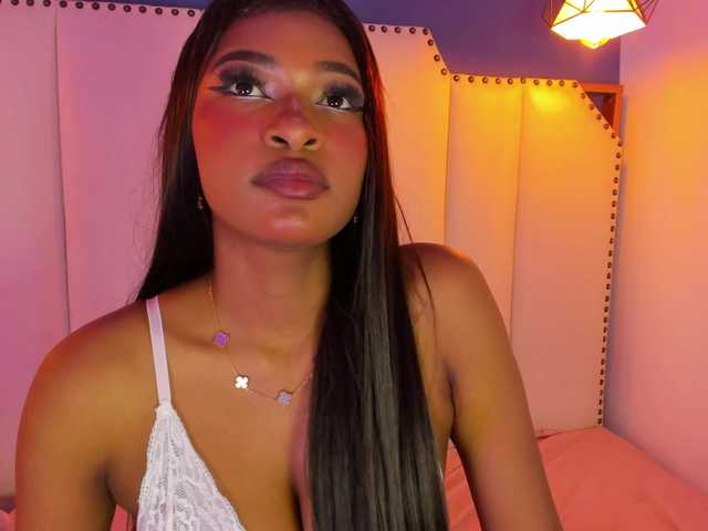 SophiaBloss's BongaCams show and profile