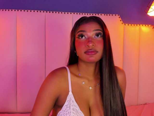 SophiaBloss's BongaCams show and profile