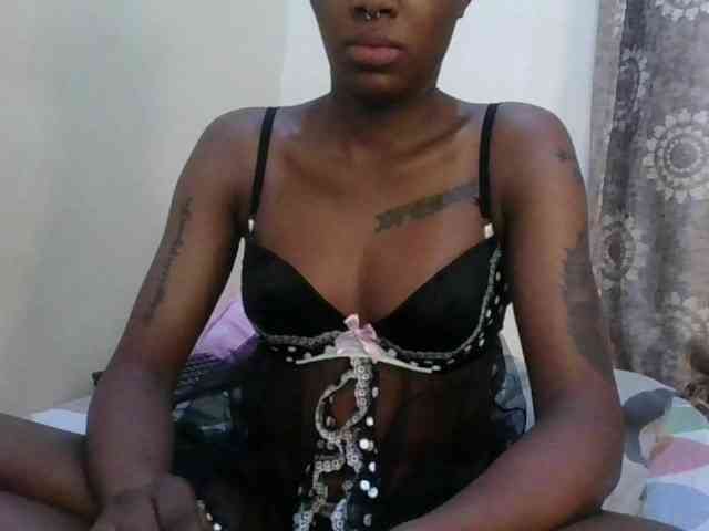 Girlnextdoor8 webcam