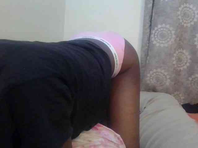 Girlnextdoor8 webcam