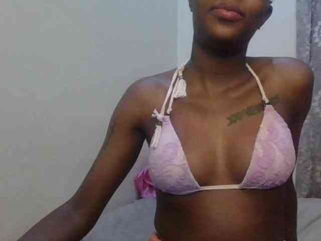 Girlnextdoor8 webcam