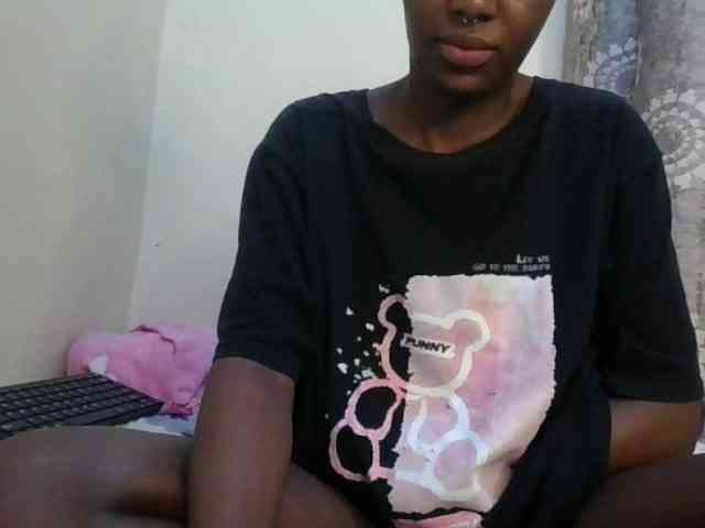 Girlnextdoor8 webcam