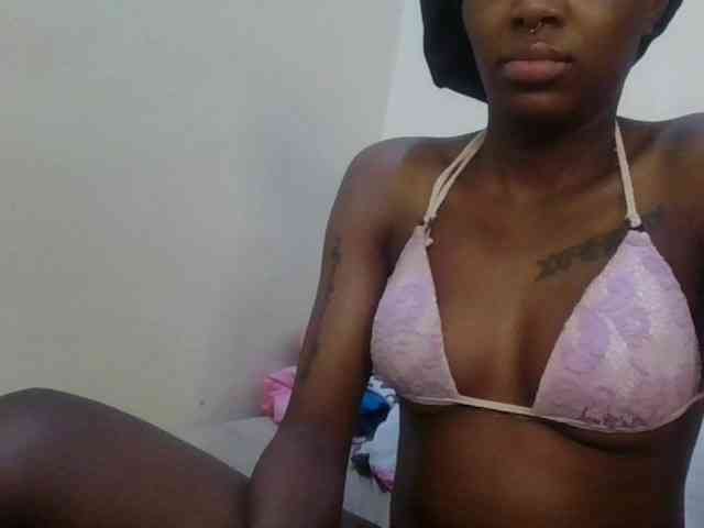 Girlnextdoor8 webcam