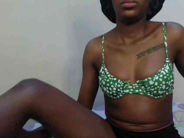 Girlnextdoor8 webcam