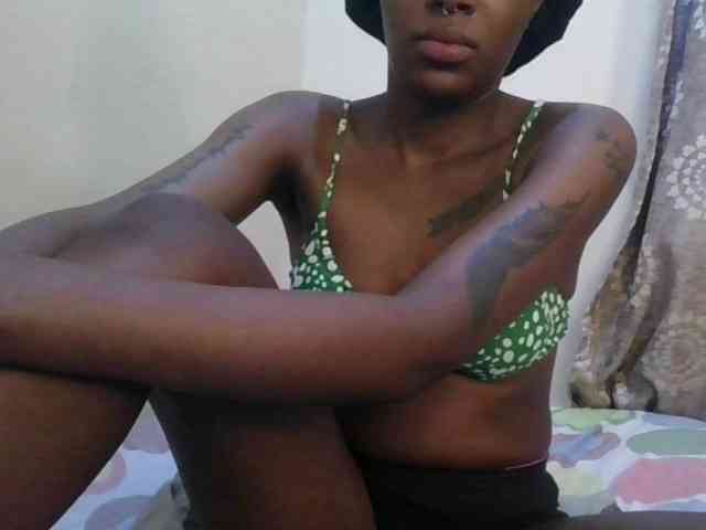 Girlnextdoor8 webcam