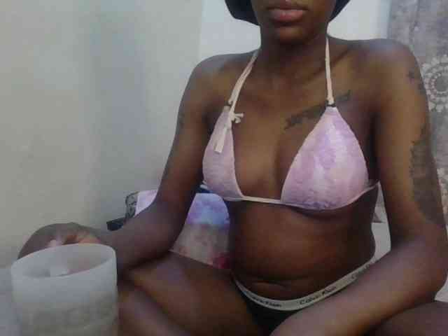 Girlnextdoor8 webcam