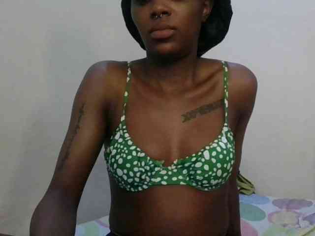 Girlnextdoor8 webcam