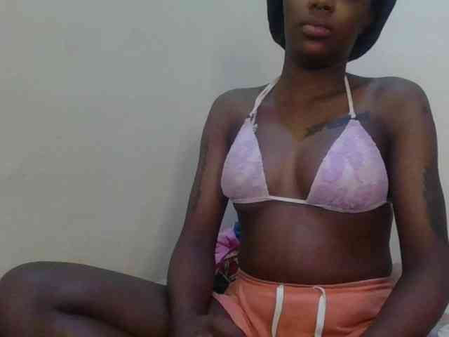 Girlnextdoor8 webcam