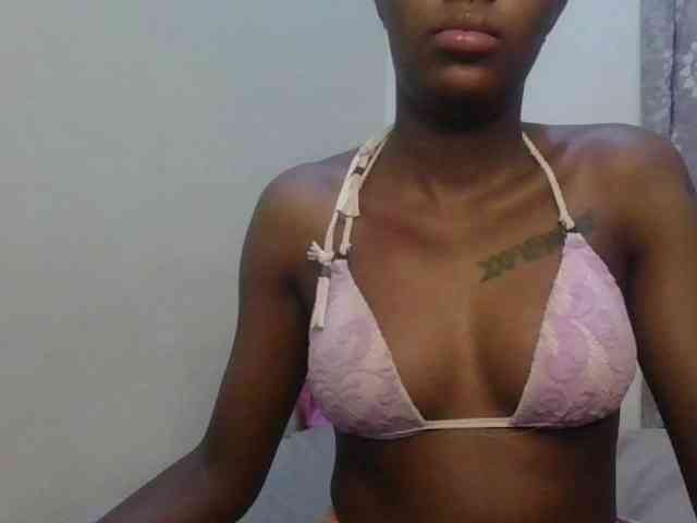 Girlnextdoor8 webcam