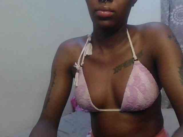 Girlnextdoor8 webcam