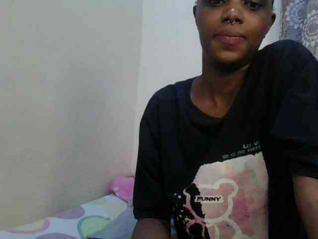 Girlnextdoor8 webcam