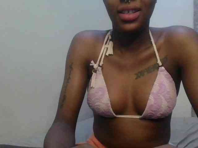 Girlnextdoor8 webcam