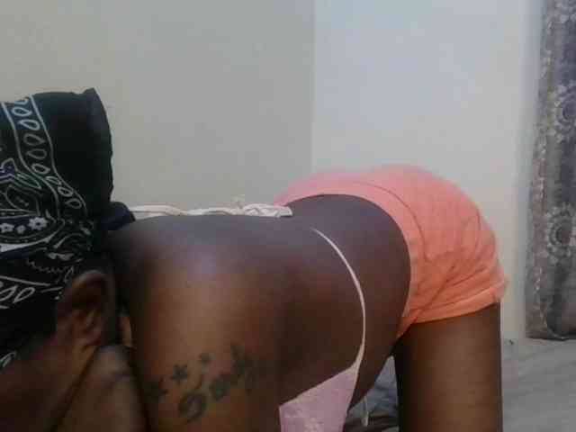 Girlnextdoor8 webcam