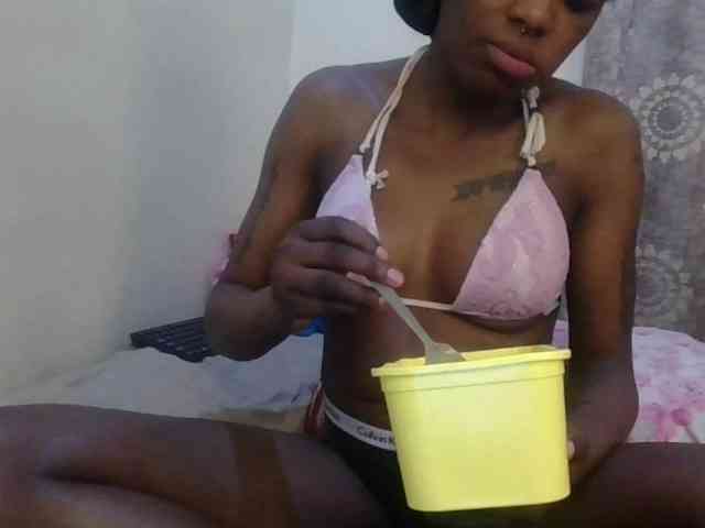 Girlnextdoor8 webcam
